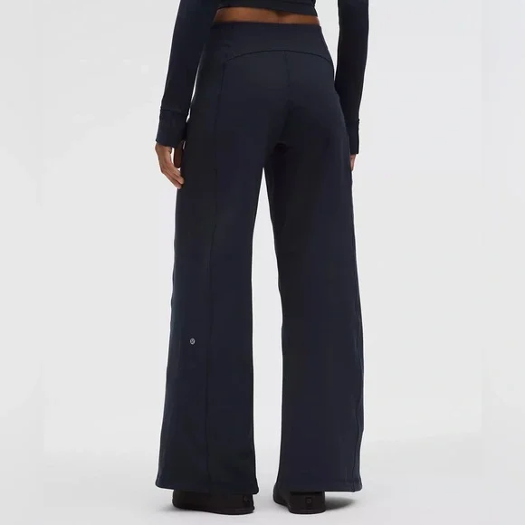 Lululemon Cottony-Soft Luon Pants – Size M – High Rise - SOLD OUT ON WEBSITE - Picture 2 of 7